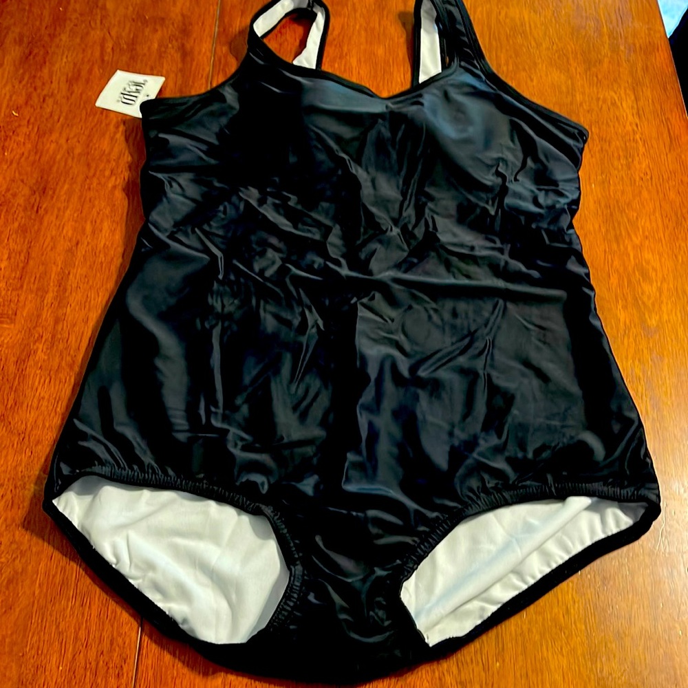 🆕Black swimsuit size 10